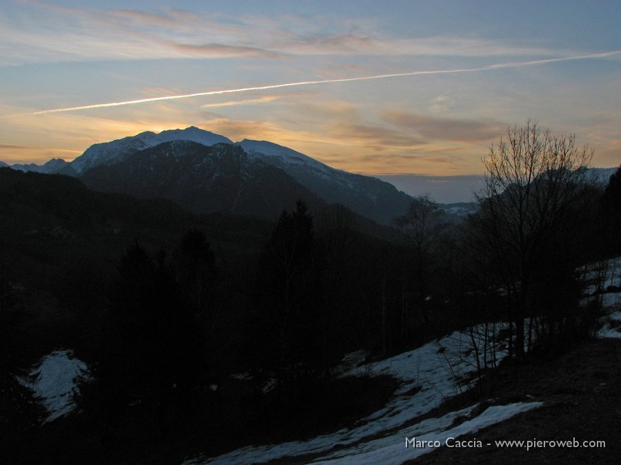 01_Partenza prima dell'alba.jpg